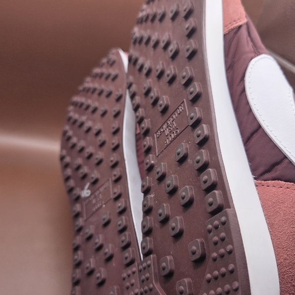 Size 11 Nike Mens Mystic Dates Air Tailwind 79 Lace Up Athletic Running Shoes - Picture 5 of 6